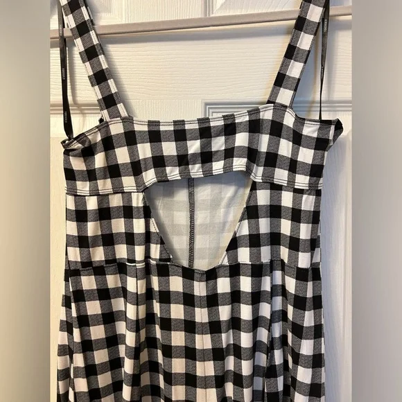 Forever 21 Black & White Gingham Sweetheart Neckline Romper - Picture 11 of 14